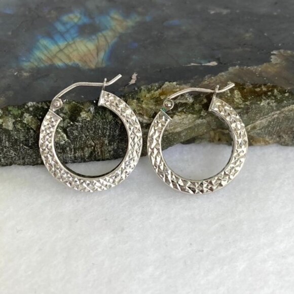 Sterling Silver 0.83" Diamond Cut Hoop Earrings Hinge Closure Signed PCDA 925 - Picture 1 of 12